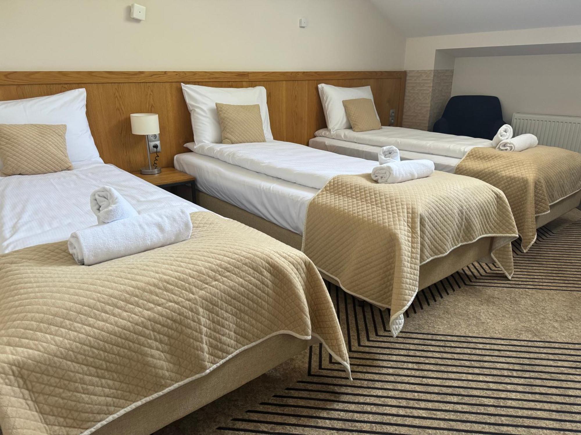 קרקוב Iris Aparthotel מראה חיצוני תמונה
