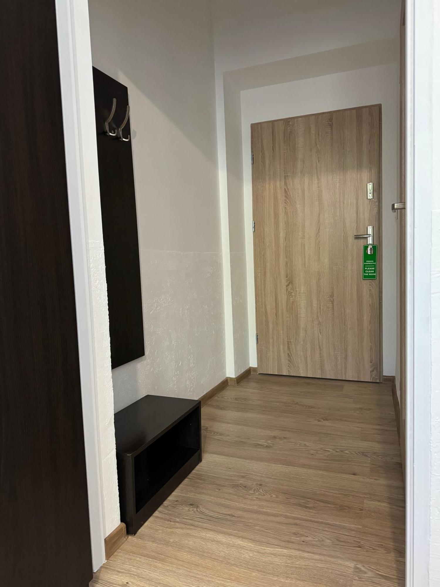 קרקוב Iris Aparthotel מראה חיצוני תמונה